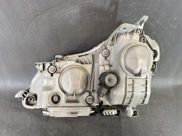 TOYOTA CROWN MAJESTA C Type / UZS186 UZS187 Genuine HID Headlight / STANLEY 30-315 / Right Side x1 - Image 6