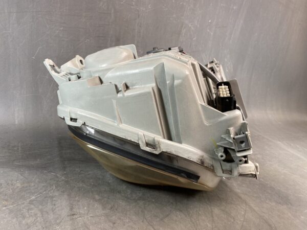 TOYOTA CROWN MAJESTA UZS186 UZS187 HID Headlight 30-315 Left Side x1 - Image 8