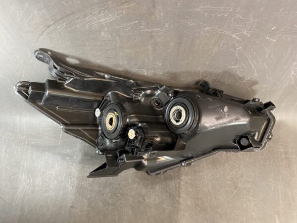 TOYOTA Prius V Alpha Alpha  ZVW40 ZVW41 Headlight 47-41 Left Side x1 - Image 7