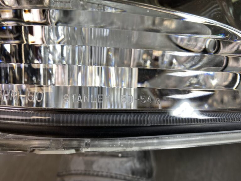 TOYOTA CELSIOR UCF30 UCF31 HID Headlight 50-54 Right Side x1 » JDM-PARTS NZ
