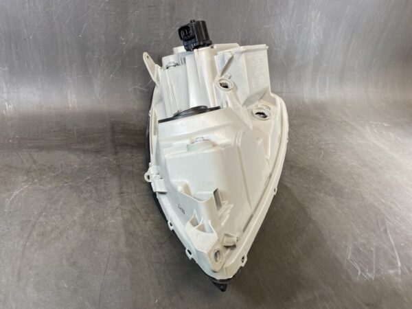 TOYOTA CELSIOR UCF30 UCF31 HID Headlight  50-54 Right Side x1 - Image 10