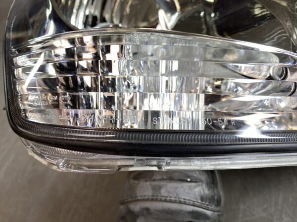 TOYOTA CELSIOR UCF30 UCF31 HID Headlight  50-54 Right Side x1 - Image 3