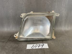 TOYOTA LAND CRUISER PRADO / KZJ90 KZJ95 Genuine Headlight / KOITO 60-51 / KOITO 110-76430 / Left Side x1