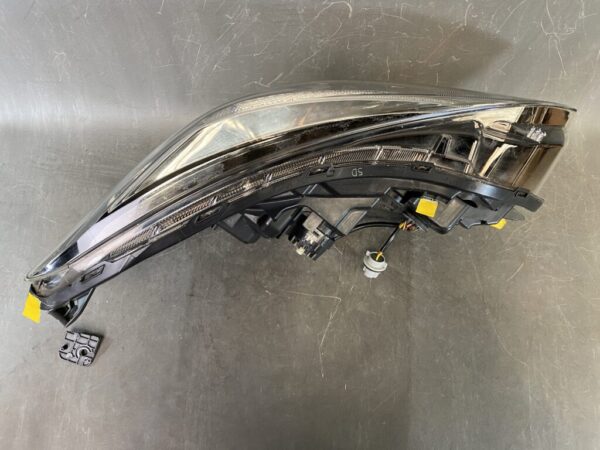 SUBARU XV IMPREZA GT GK LED Headlight ICHIKOH 1923 Left (clip Damaged ) x1 - Image 5