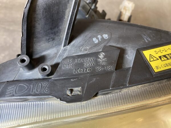 TOYOTA NOAH VOXY AZR60 AZR65 HID Headlight 28-181 Left Side x1 - Image 2