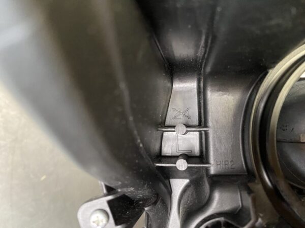 TOYOTA YARIS KSP120 MXPA10 MXPH10 Headlight K0-1 Left Side x1*DAMAGED* - Image 3