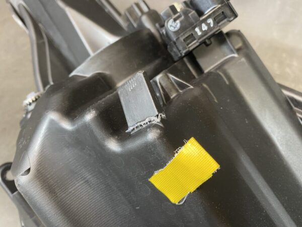 TOYOTA YARIS KSP120 MXPA10 MXPH10 Headlight K0-1 Left Side x1*DAMAGED* - Image 10