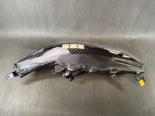 TOYOTA YARIS KSP120 MXPA10 MXPH10 Headlight K0-1 Left Side x1*DAMAGED* - Image 4