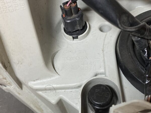 TOYOTA ISIS ANM10 ANM15 Genuine Headlight / STANLEY 44-60 L / Left Side x1 - Image 3