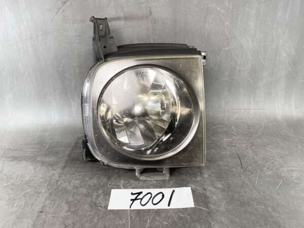 NISSAN CUBE / Z11 Genuine Headlight / ICHIKOH 1768 / Right Side x1 » JDM-PARTS NZ