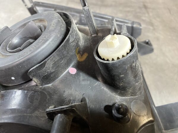 NISSAN CUBE / Z11 Genuine Headlight / ICHIKOH 1768 / Left Side x1 - Image 3