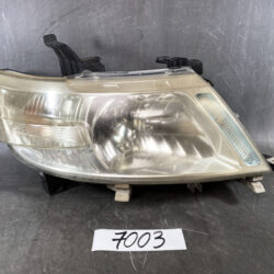 NISSAN SERENA / C25 Genuine HID Headlight / KOITO 100-24859 / Right Side x1