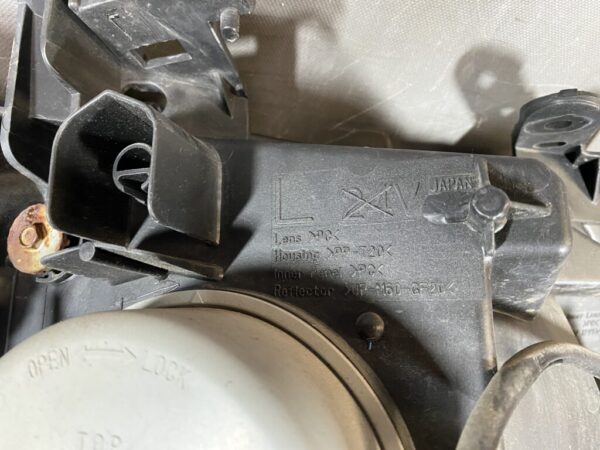 NISSAN SERENA C25 NC25 CC25 CNC25 HID Headlight 100-24859 Left Side x1 - Image 3