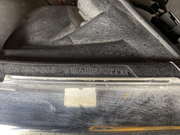 MAZDA MPV LW LW3W LWFW LW5W LWEW Genuine HID Headlight / STANLEY P3811 / Right Side x1 - Image 2