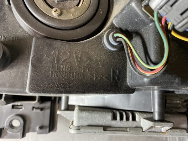 MAZDA MPV LW LW3W LWFW LW5W LWEW Genuine HID Headlight / STANLEY P3811 / Right Side x1 - Image 3