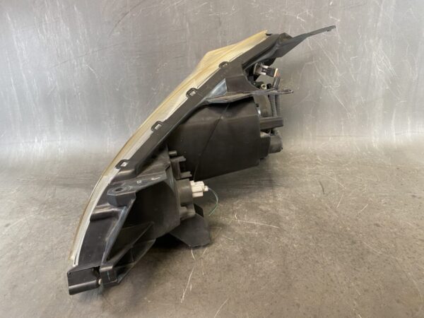 NISSAN Wingroad AD Y12 VY12 Headlight 1800 Right Side x1 - Image 8
