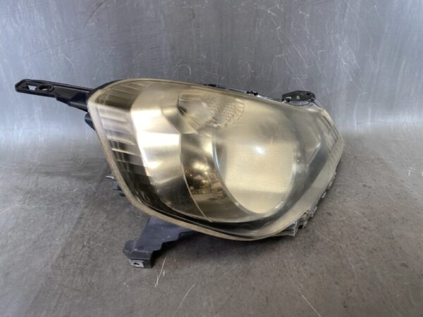 NISSAN Wingroad AD Y12 VY12 Headlight 1800 Right Side x1 - Image 4