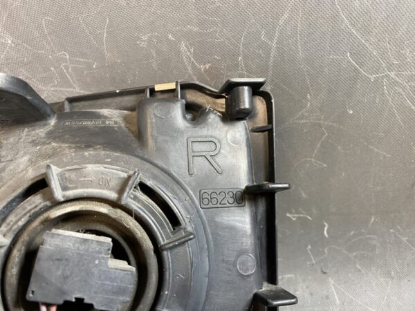 NISSAN STAGEA C34 WGNC34 Genuine Headlight 100-66230 Right Side x1 - Image 3