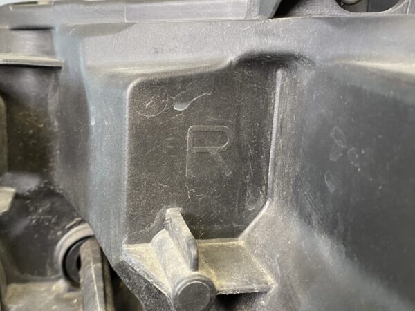 NISSAN SERENA C25 SUZUKI LANDY HID Headlight 100-24921 Right Side x1 - Image 3