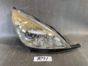 HONDA STEP WAGON / RG1 Genuine HID Headlight / KOITO 100-22594 / Right Side x1