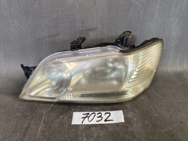 MITSUBISHI LANCER CEDIA / CS5W Genuine Headlight / STANLEY P1116 L / Left Side x1 » JDM-PARTS NZ