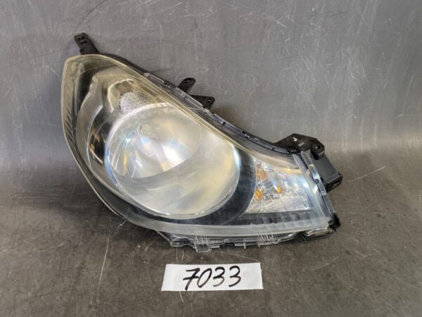 MITSUBISHI LANCER CARGO / Y12 VY12 CVY12 Genuine Headlight / ICHIKOH 1800 / Right Side x1 » JDM-PARTS NZ