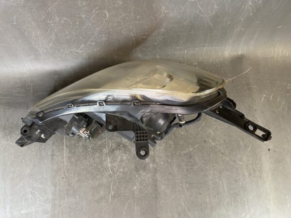 MITSUBISHI LANCER CARGO Y12 Headlight 1800 Right Side x1 - Image 6