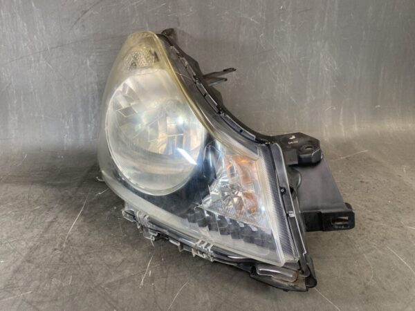 MITSUBISHI LANCER CARGO Y12 Headlight 1800 Right Side x1 - Image 2