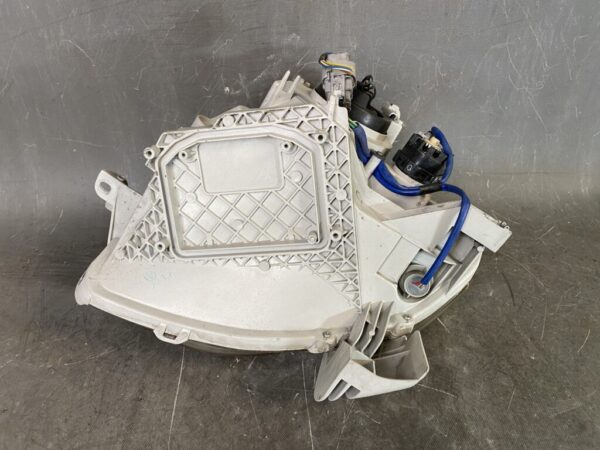 TOYOTA SIENTA NCP81 NCP85 Genuine Headlight / KOITO 52-171 / Right Side x1 - Image 7