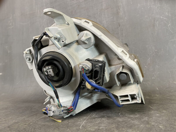 TOYOTA SIENTA NCP81 NCP85 Genuine Headlight / KOITO 52-171 / Right Side x1 - Image 8