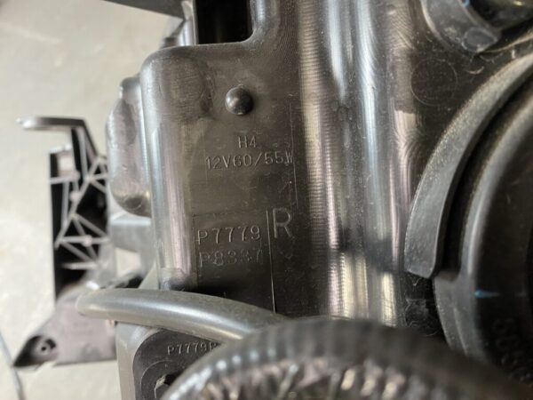 NISSAN TIIDA / TIIDA LATIO C11 NC11 SC11 SNC11 Genuine Headlight / STANLEY P7779 R / Right Side x1 - Image 5