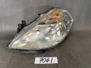 NISSAN TIIDA LATIO / C11 Genuine Headlight / STANLEY P7779 L / Left Side x1