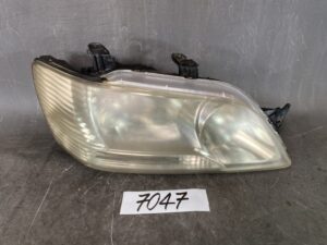 MITSUBISHI LANCER CEDIA / CS5W Genuine Headlight / STANLEY P1116 R / Right Side x1