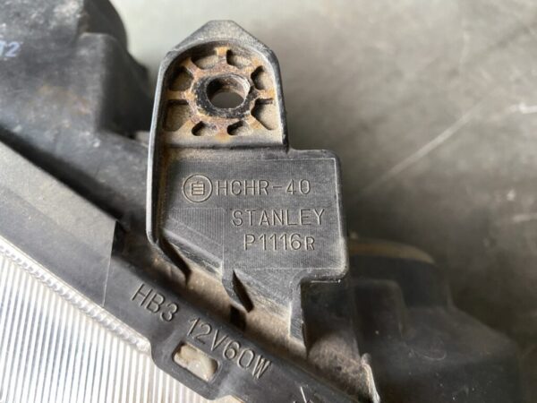 MITSUBISHI LANCER CEDIA CS5W Genuine Headlight / STANLEY P1116 R / Right Side x1 - Image 2