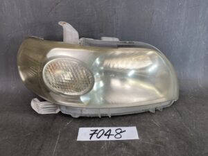 TOYOTA PORTE / NNP11 Genuine Headlight / KOITO 52-128 / Right Side x1