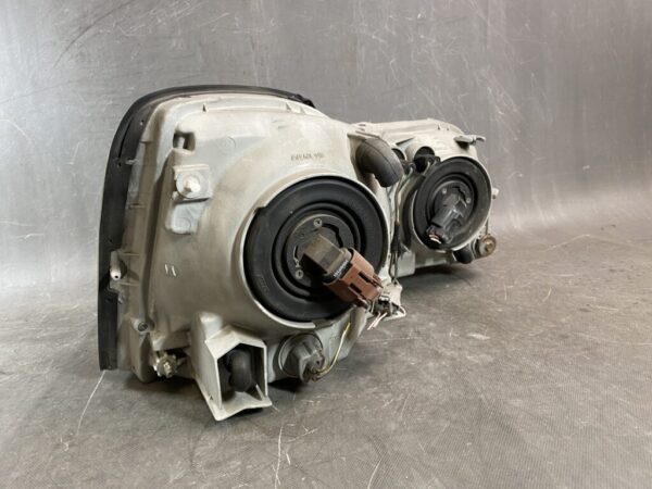 TOYOTA PROGRES JCG10 JCG11 JCG15 Headlight 51-1 Left Side x1 - Image 7