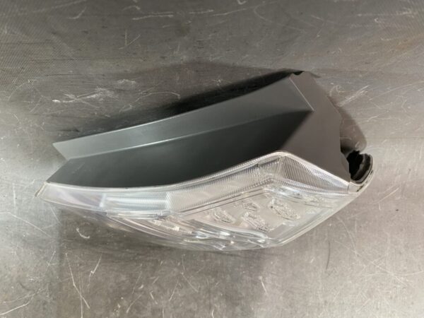 HONDA FIT JAZZ HV HYBRID GP1 GP4 LED Taillight P9883 Right Side x1 - Image 4