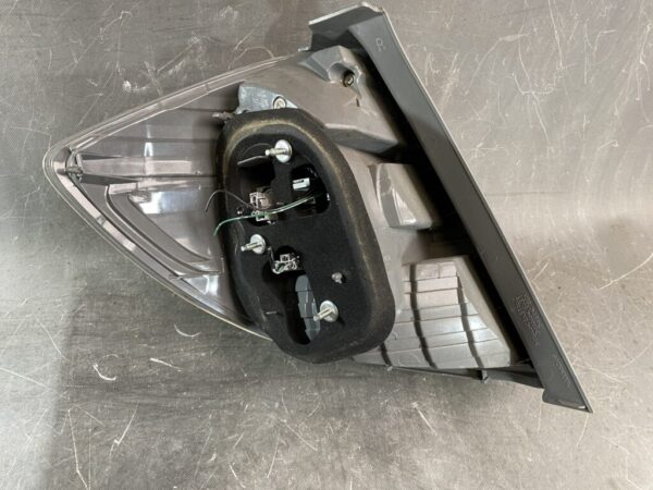 HONDA FIT JAZZ HV HYBRID GP1 GP4 LED Taillight P9883 Right Side x1 - Image 5