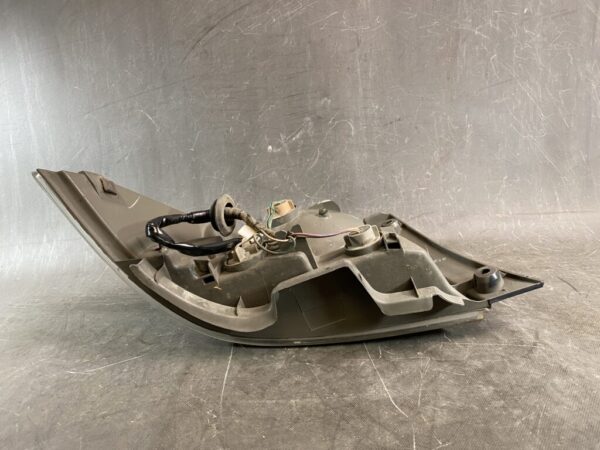 TOYOTA ALTEZZA SXE10 GXE10 Genuine Taillight / KOITO 53-5 / Right Side x1 - Image 8