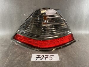 HONDA ODYSSEY / RB1 Genuine Taillight / STANLEY P6572 (CLEAR) / Left Side x1