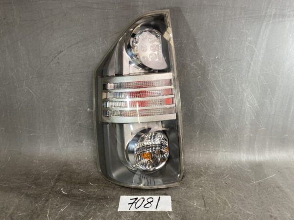 TOYOTA VOXY / ZRR70 Genuine Taillight / ICHIKOH 28-199 / Left Side x1 » JDM-PARTS NZ