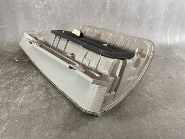 TOYOTA NOAH VOXY ZRR70 ZRR75 Taillight 28-199 Left Side x1 - Image 6