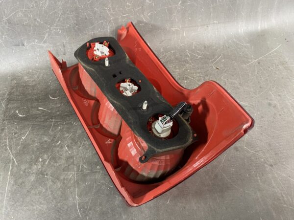 TOYOTA RAUM NCZ20 NCZ25 Genuine Taillight / KOITO 46-6 / Right Side x1 - Image 5