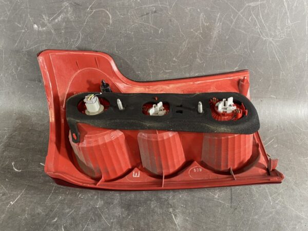 TOYOTA RAUM NCZ20 NCZ25 Genuine Taillight / KOITO 46-6 / Left Side x1 - Image 4