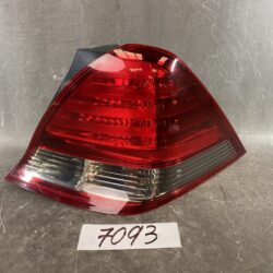 HONDA ODYSSEY / RB1 Genuine Taillight / STANLEY P3882 R / Right Side x1