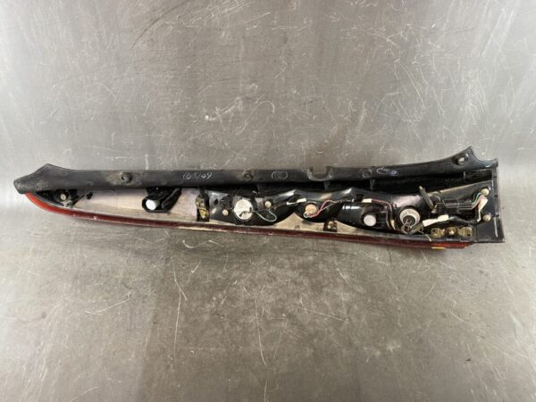 MITSUBISHI LANCER CEDIA WAGON CS5W Genuine Taillight / KOITO 220-87508 / Right Side x1 - Image 6