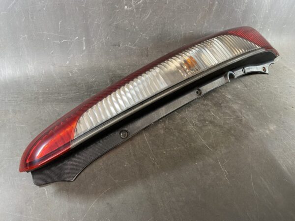 MITSUBISHI LANCER CEDIA WAGON CS5W Genuine Taillight / KOITO 220-87508 / Right Side x1 - Image 5