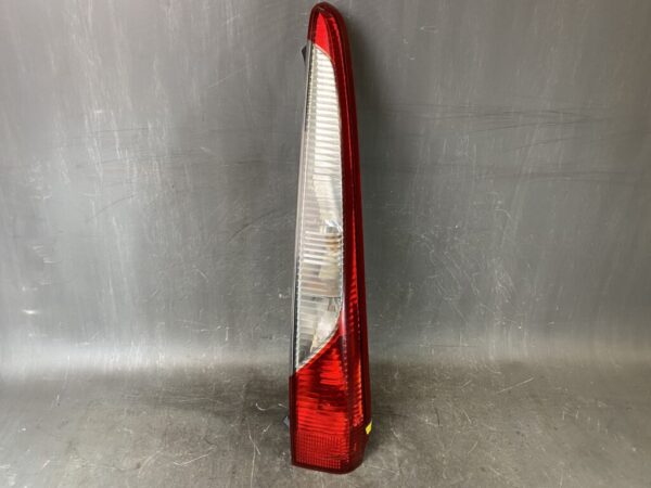 MITSUBISHI LANCER CEDIA WAGON / CS5W Genuine Taillight / KOITO 220-87508 / Right Side x1