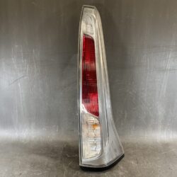 NISSAN SERENA C26 HC26 NC26 HFC26 NC26 FNC26 Genuine Taillight / KOITO 220-23096 / Right Side x1