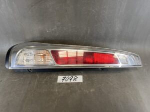 NISSAN SERENA / C26 Genuine Taillight / KOITO 220-23096 / Left Side x1